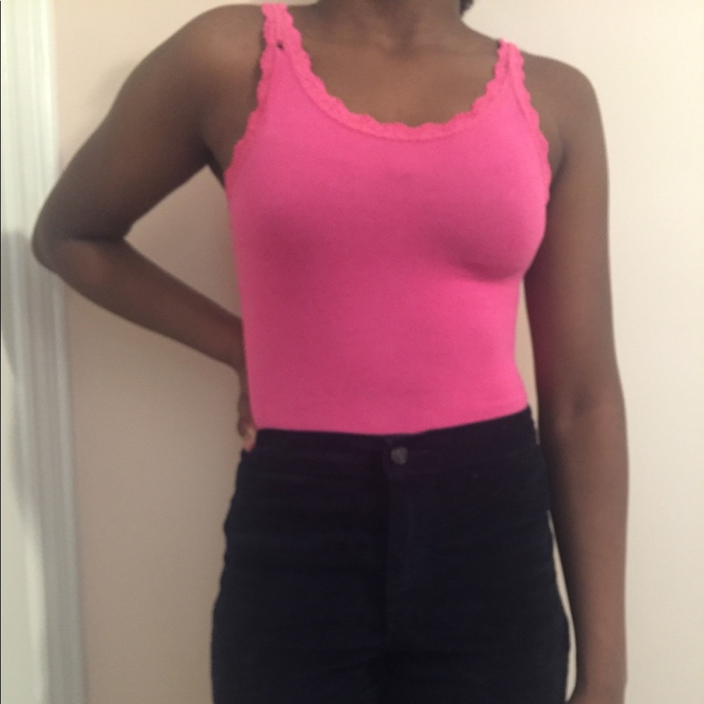 Pink camisole/tank top 🦄